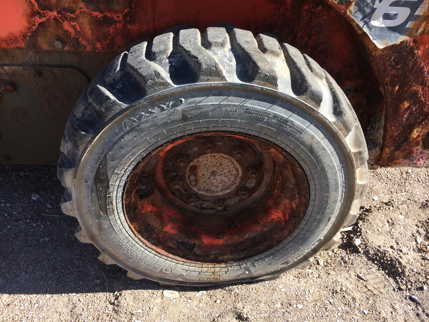 ./imagenes/INVOICE/2019/16708/MINICARGADOR KUBOTA SSV65 PARA PARTES (16).JPG